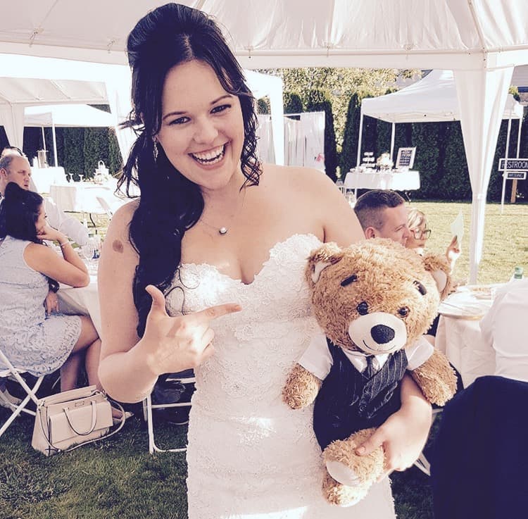 Chelsey wedding teddy